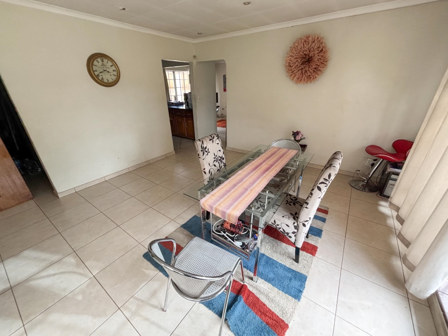 4 Bedroom Property for Sale in Glen Austin Gauteng