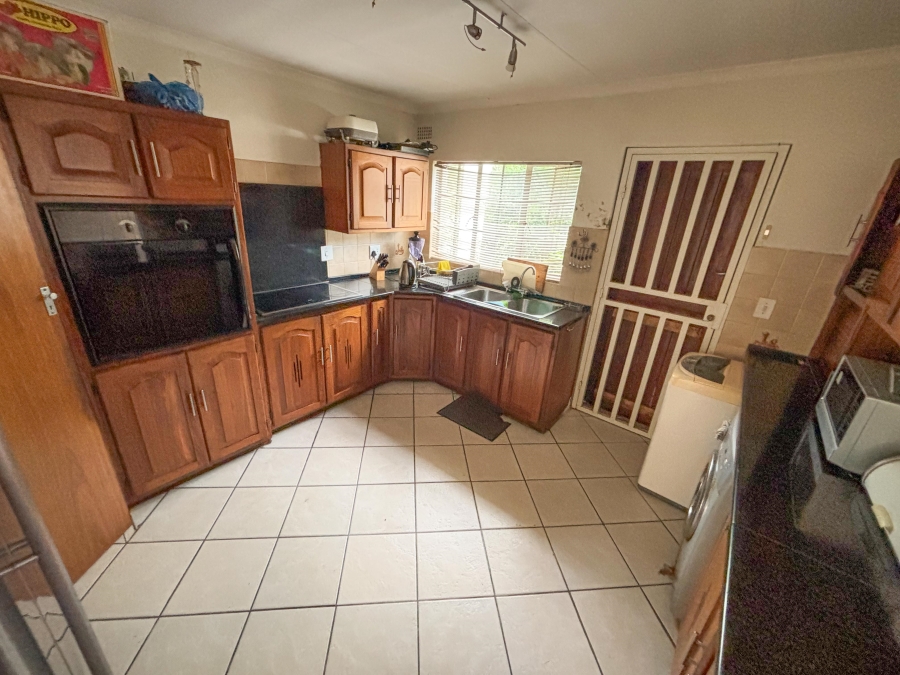 4 Bedroom Property for Sale in Glen Austin Gauteng