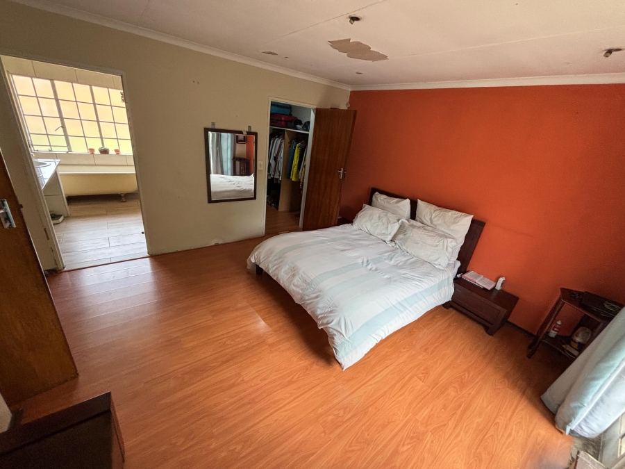 4 Bedroom Property for Sale in Glen Austin Gauteng