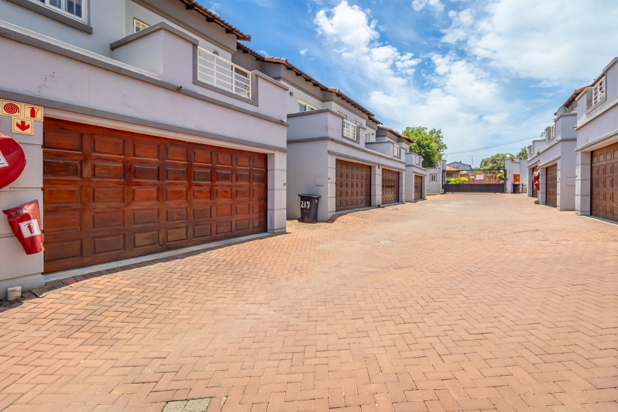 3 Bedroom Property for Sale in Ferndale Gauteng
