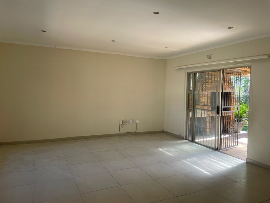 To Let 3 Bedroom Property for Rent in Weltevreden Park Gauteng