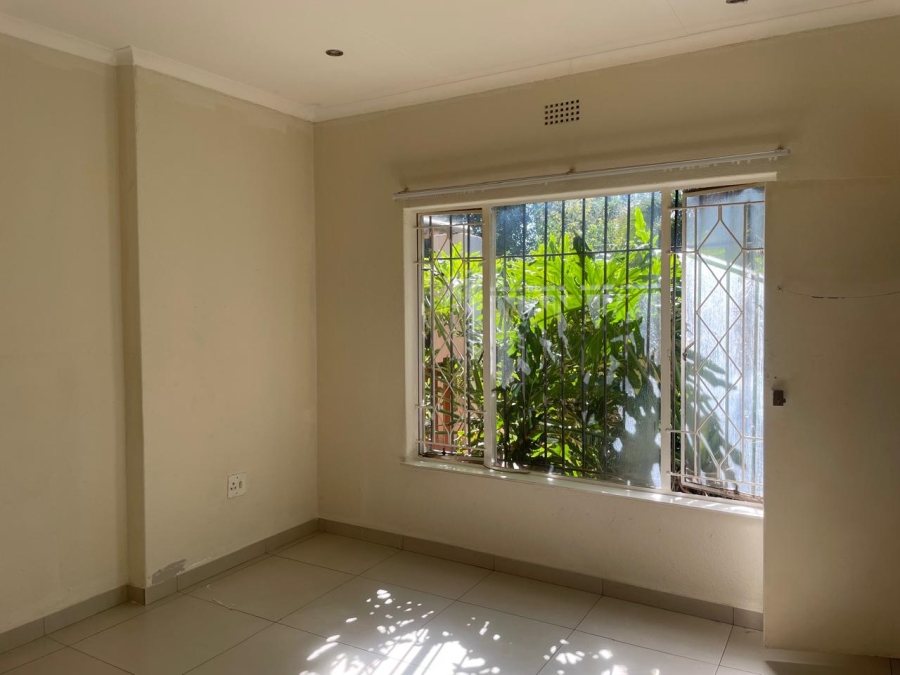 To Let 3 Bedroom Property for Rent in Weltevreden Park Gauteng