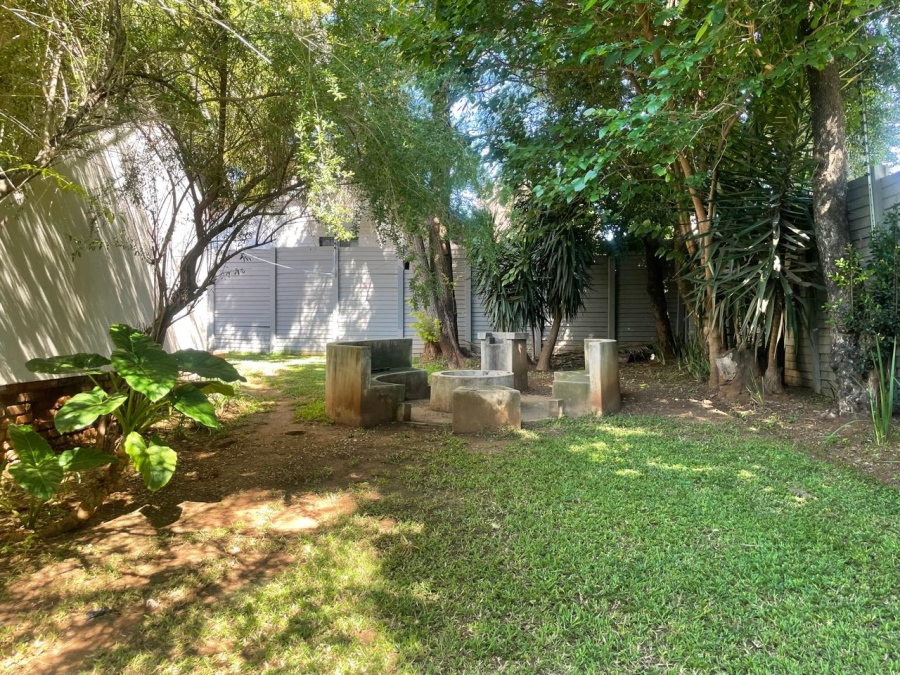 To Let 3 Bedroom Property for Rent in Weltevreden Park Gauteng