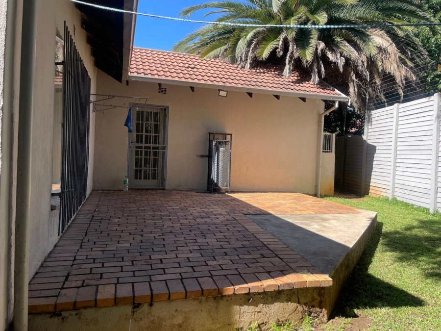 To Let 3 Bedroom Property for Rent in Weltevreden Park Gauteng