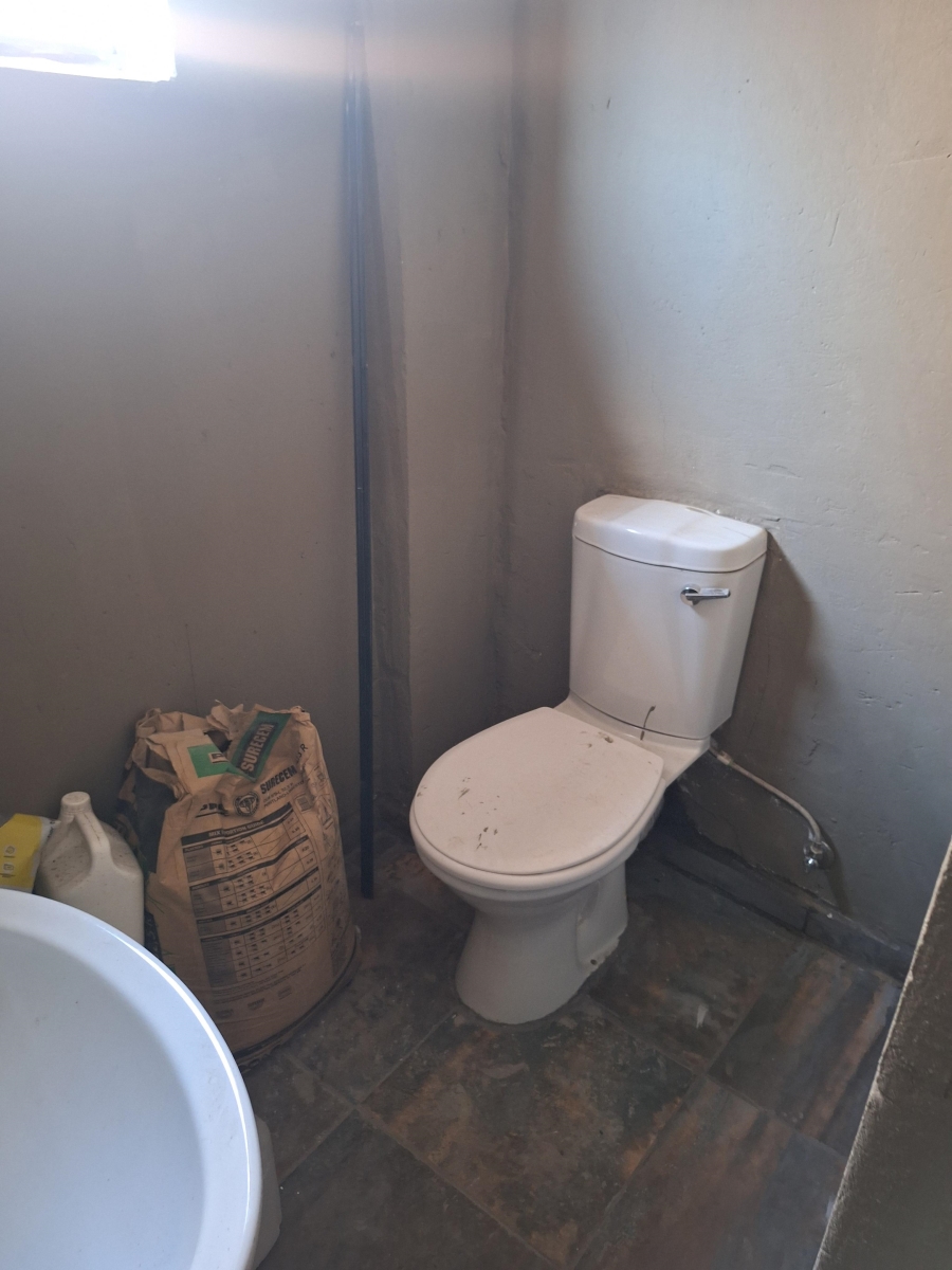 To Let 1 Bedroom Property for Rent in Roodekop Gauteng