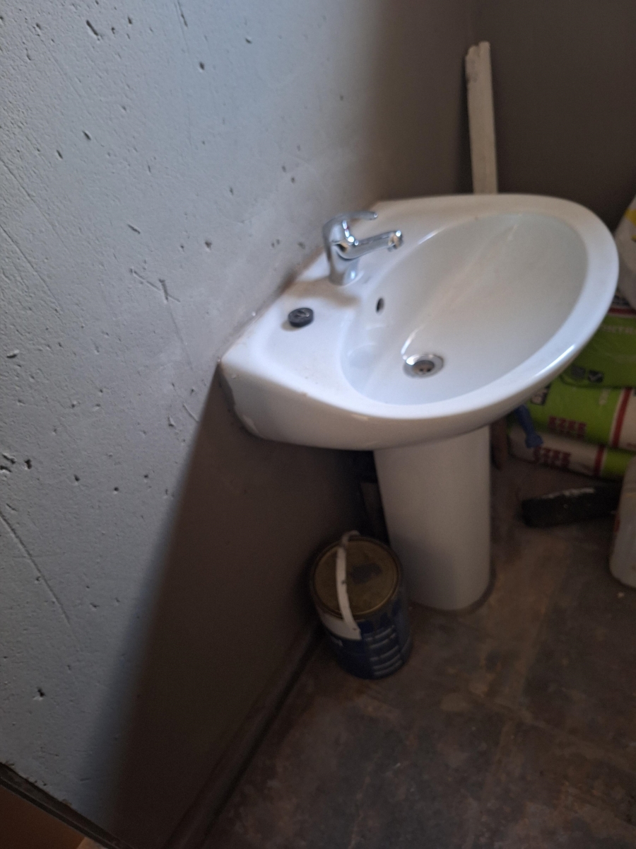 To Let 1 Bedroom Property for Rent in Roodekop Gauteng