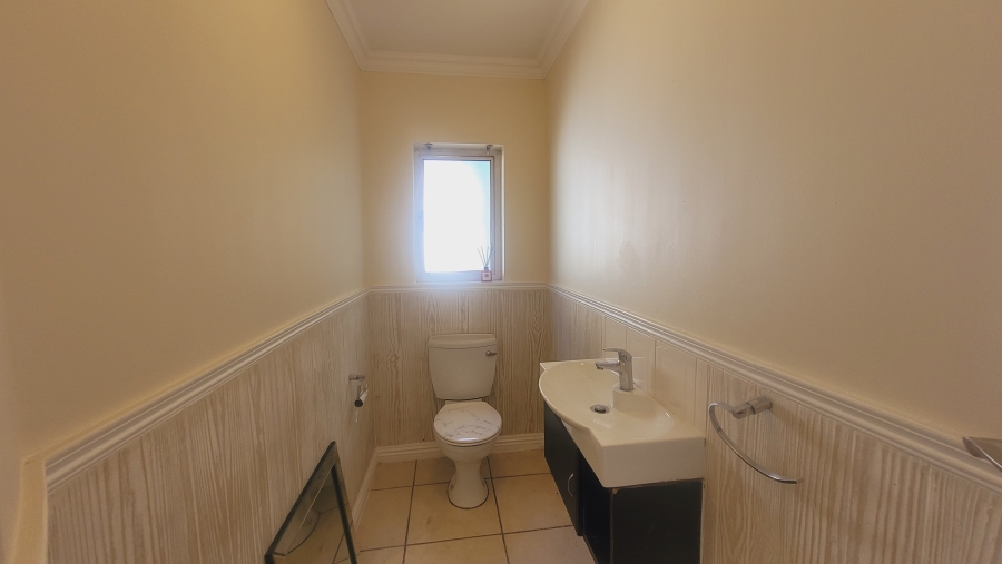 To Let 3 Bedroom Property for Rent in Craigavon Gauteng