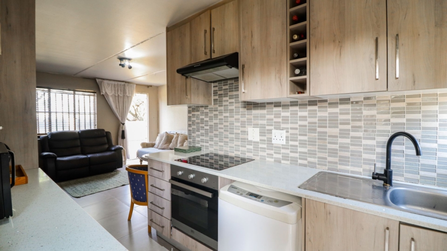 2 Bedroom Property for Sale in Eden Glen Gauteng