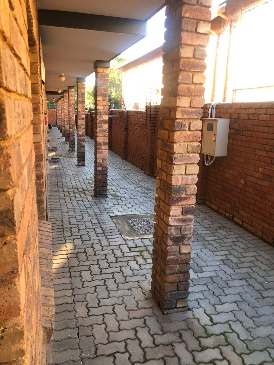 To Let 2 Bedroom Property for Rent in Silverton Gauteng