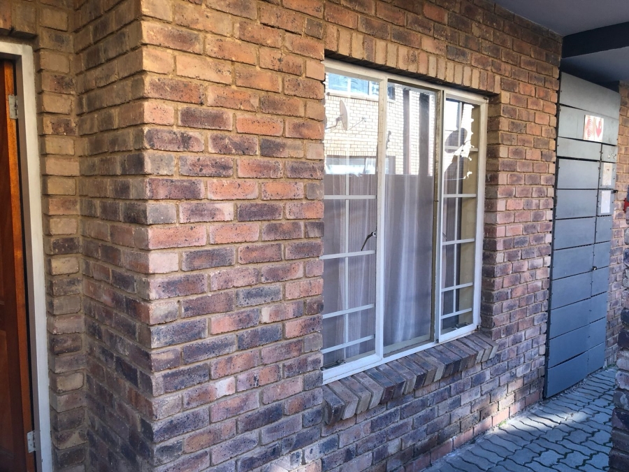 To Let 2 Bedroom Property for Rent in Silverton Gauteng