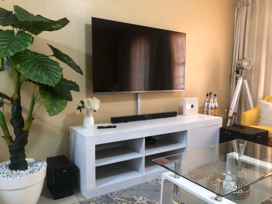 To Let 2 Bedroom Property for Rent in Silverton Gauteng