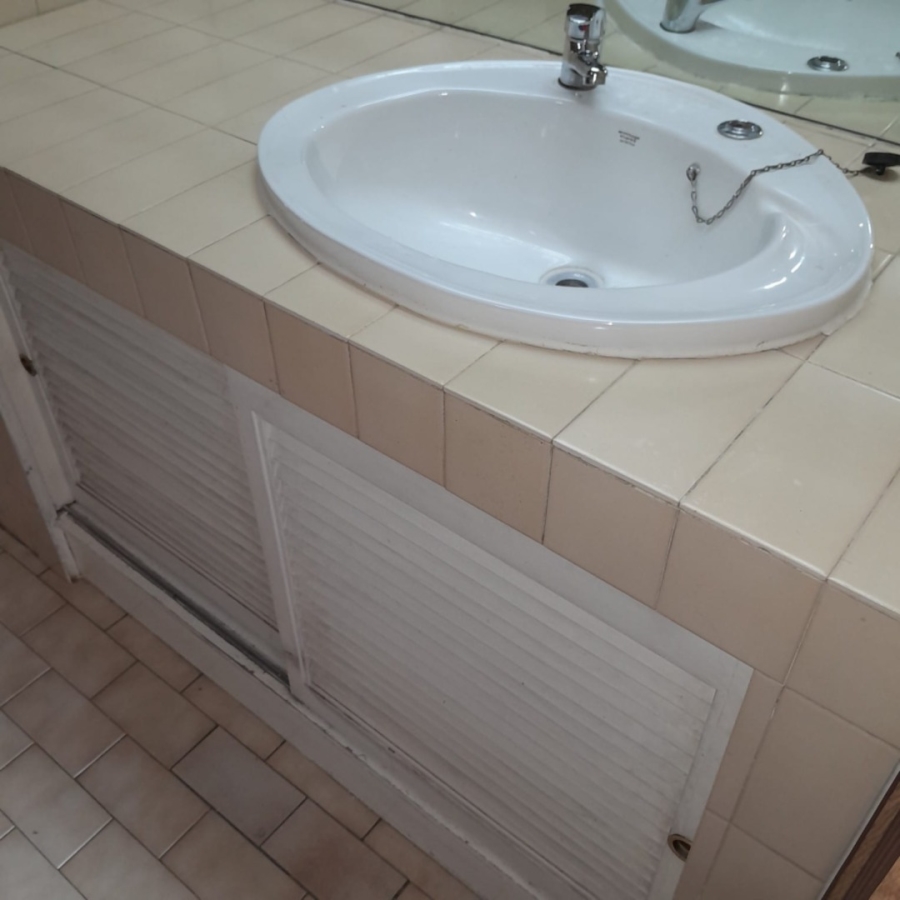 2 Bedroom Property for Sale in Pretoria Central Gauteng
