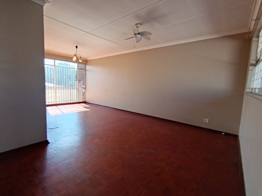 To Let 2 Bedroom Property for Rent in Rosettenville Gauteng