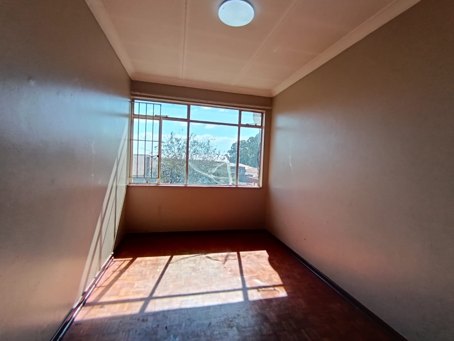 To Let 2 Bedroom Property for Rent in Rosettenville Gauteng