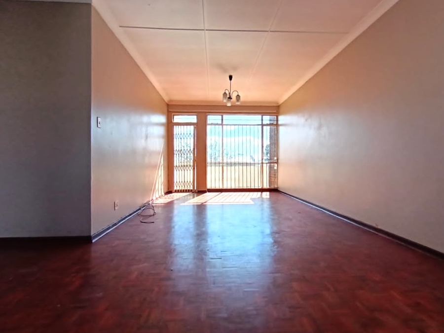 To Let 2 Bedroom Property for Rent in Rosettenville Gauteng