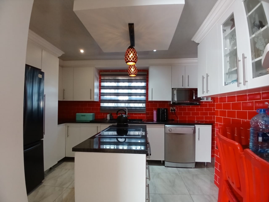 3 Bedroom Property for Sale in Protea Glen Gauteng