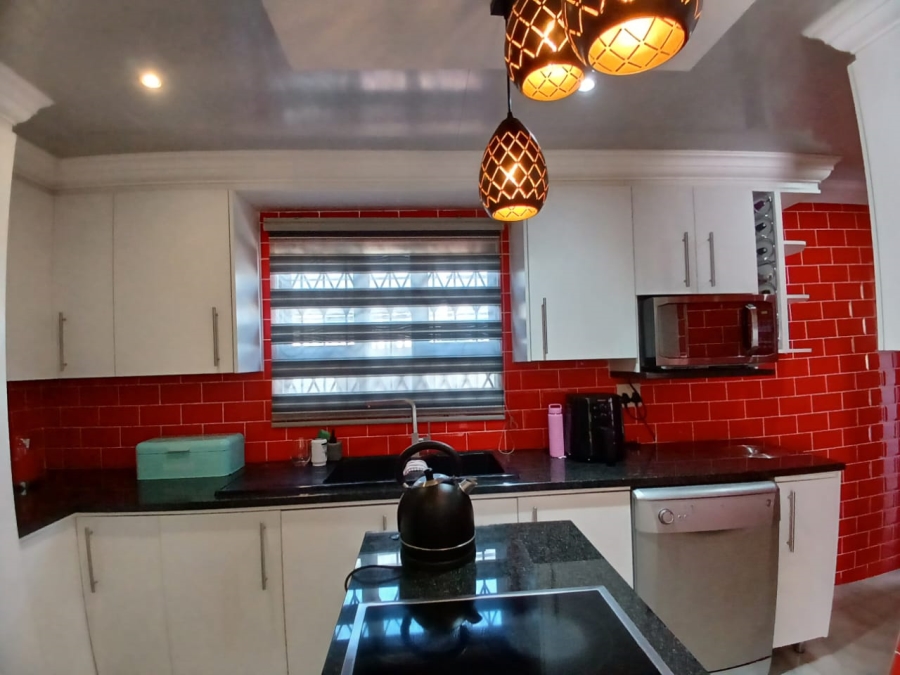 3 Bedroom Property for Sale in Protea Glen Gauteng