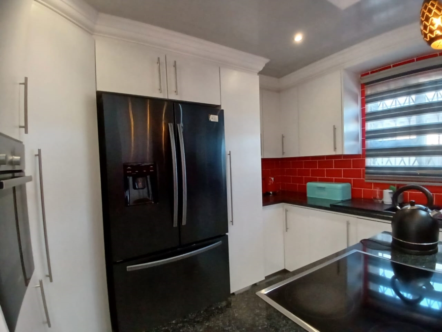 3 Bedroom Property for Sale in Protea Glen Gauteng