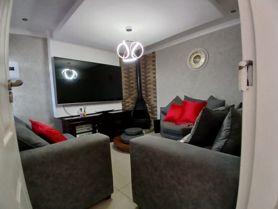 3 Bedroom Property for Sale in Protea Glen Gauteng