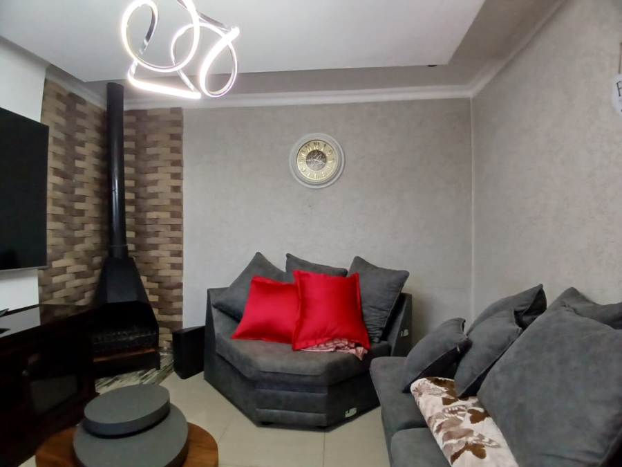 3 Bedroom Property for Sale in Protea Glen Gauteng