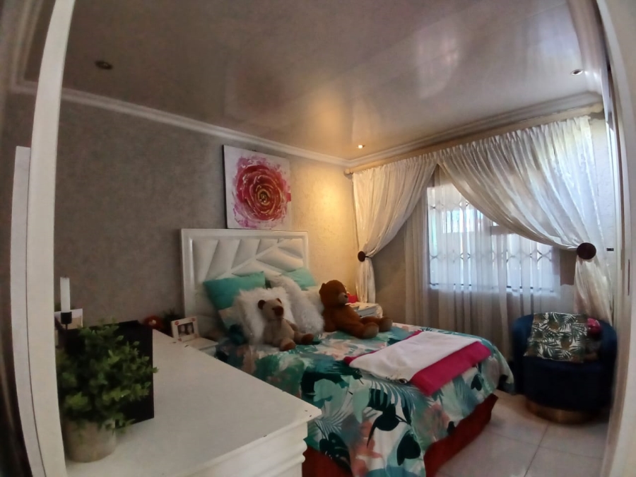 3 Bedroom Property for Sale in Protea Glen Gauteng