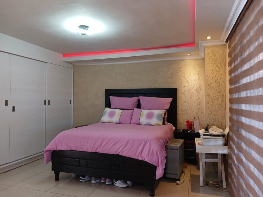 3 Bedroom Property for Sale in Protea Glen Gauteng
