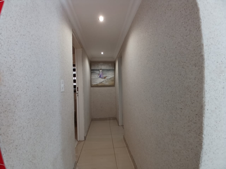 3 Bedroom Property for Sale in Protea Glen Gauteng