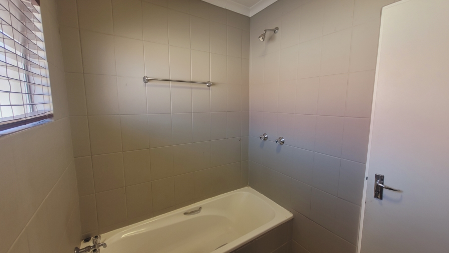 To Let 2 Bedroom Property for Rent in Meyersdal Gauteng