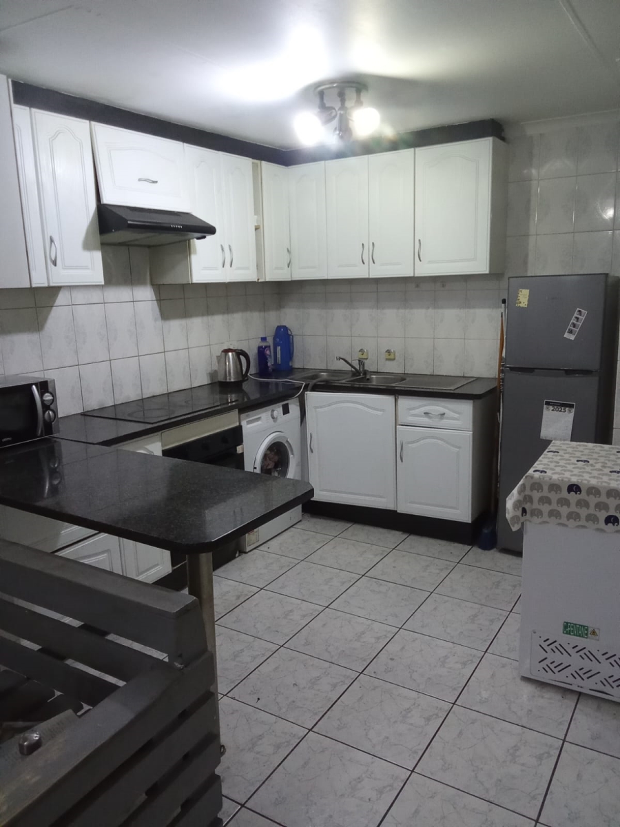 To Let 3 Bedroom Property for Rent in Weltevreden Park Gauteng