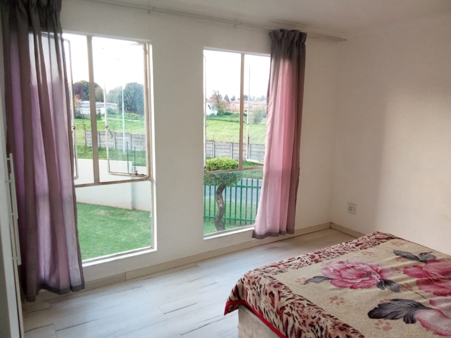 To Let 3 Bedroom Property for Rent in Weltevreden Park Gauteng