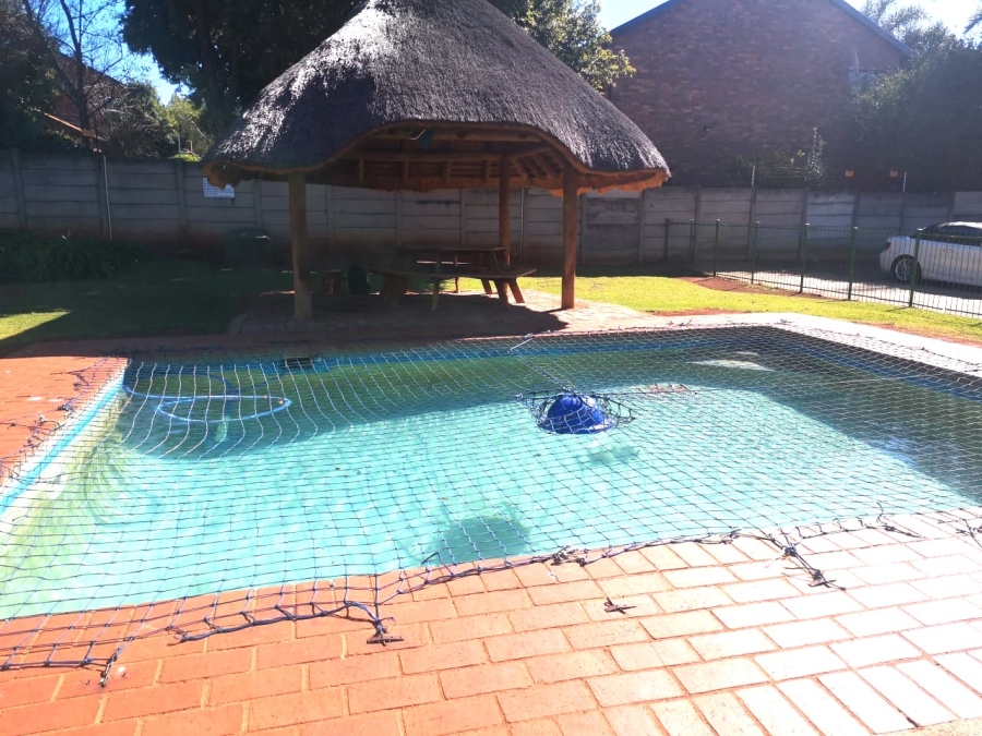 To Let 3 Bedroom Property for Rent in Weltevreden Park Gauteng