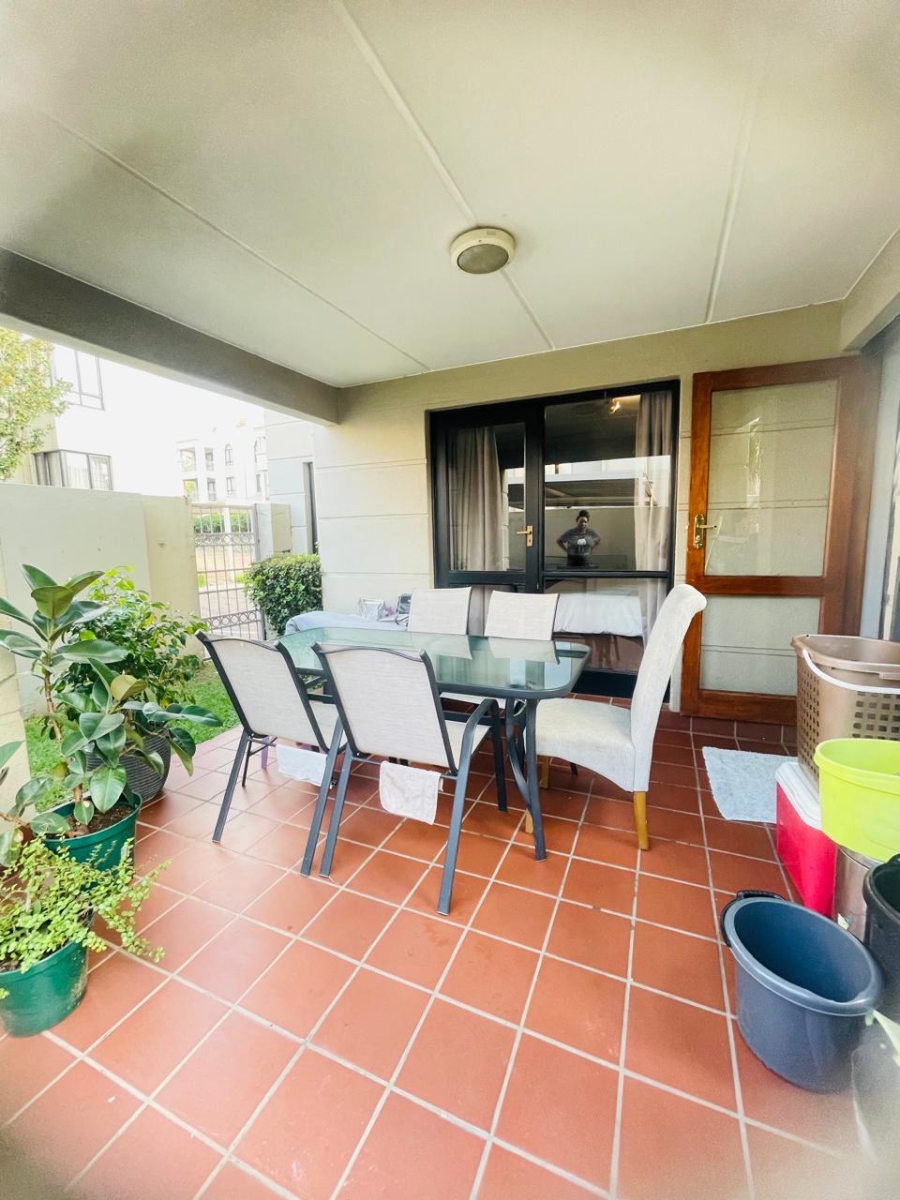 2 Bedroom Property for Sale in Erand Gardens Gauteng