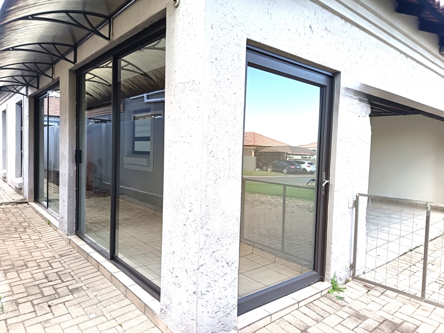 2 Bedroom Property for Sale in Brakpan North Gauteng