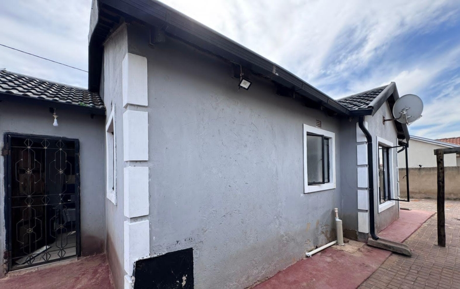 3 Bedroom Property for Sale in Vosloorus Ext 6 Gauteng