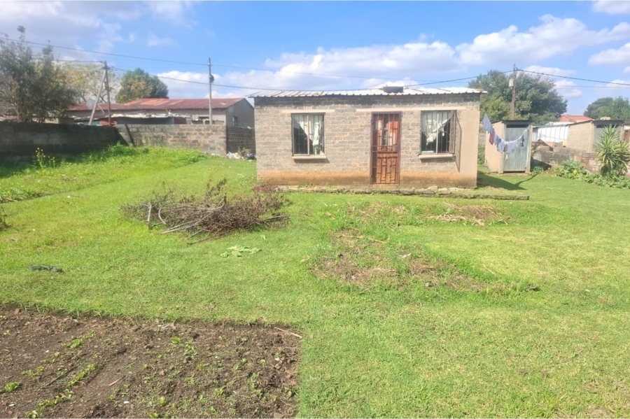 2 Bedroom Property for Sale in Etwatwa Gauteng