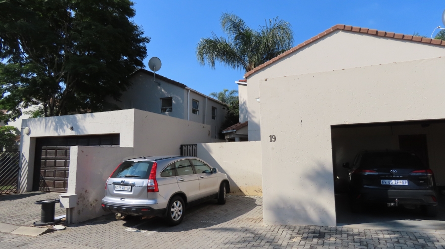 To Let 3 Bedroom Property for Rent in Sunninghill Gauteng