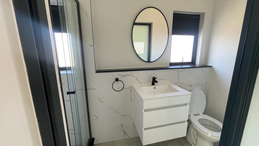 2 Bedroom Property for Sale in Waterfall Gauteng