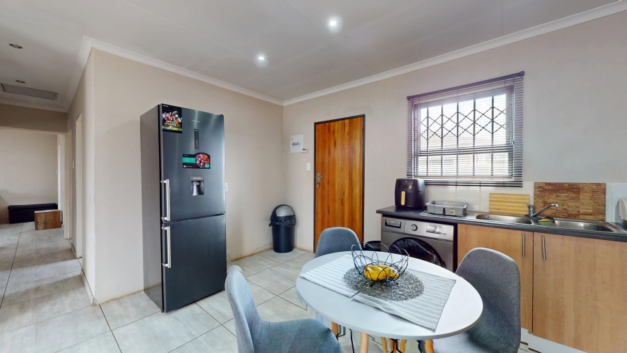 4 Bedroom Property for Sale in Delmore Park Gauteng