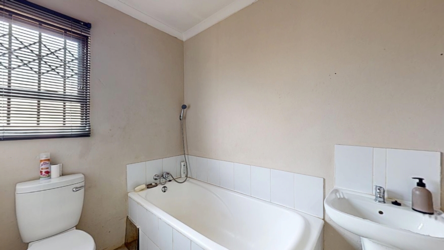 4 Bedroom Property for Sale in Delmore Park Gauteng