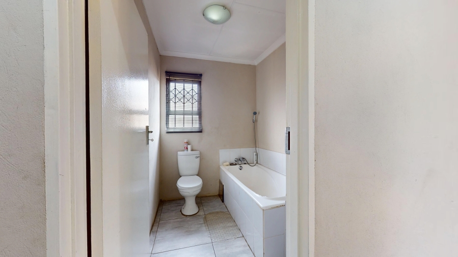 4 Bedroom Property for Sale in Delmore Park Gauteng