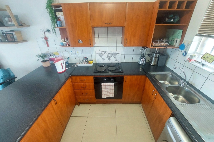 1 Bedroom Property for Sale in Rooihuiskraal North Gauteng