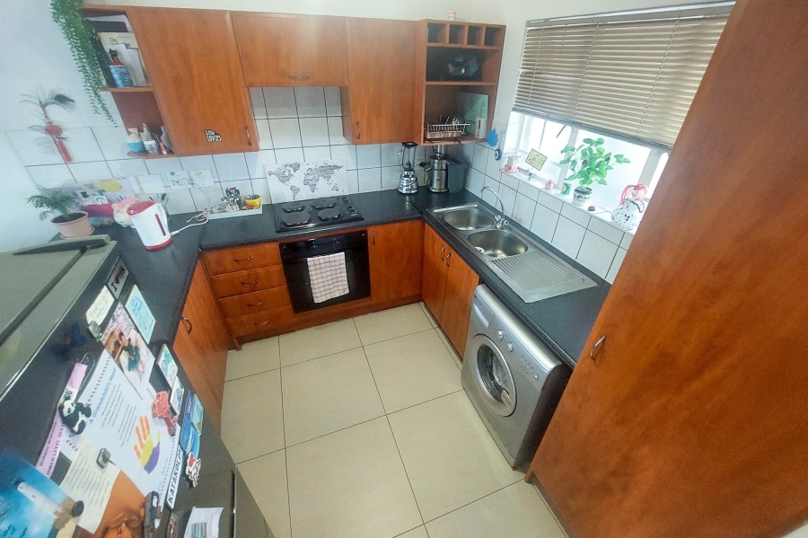 1 Bedroom Property for Sale in Rooihuiskraal North Gauteng