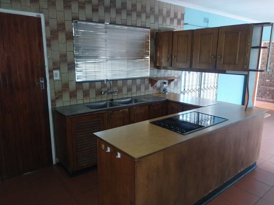 To Let 4 Bedroom Property for Rent in Sunward Park Gauteng