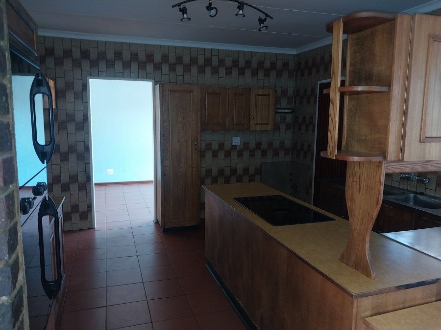 To Let 4 Bedroom Property for Rent in Sunward Park Gauteng