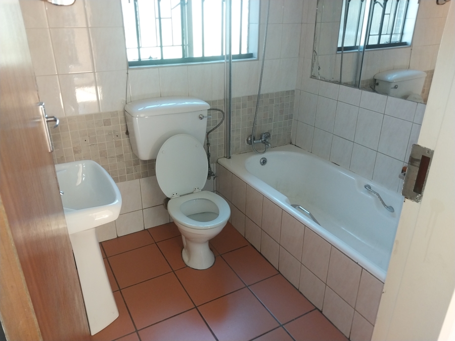 To Let 4 Bedroom Property for Rent in Sunward Park Gauteng