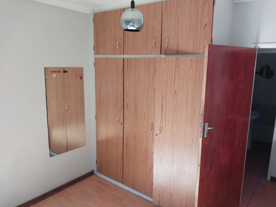 To Let 4 Bedroom Property for Rent in Sunward Park Gauteng