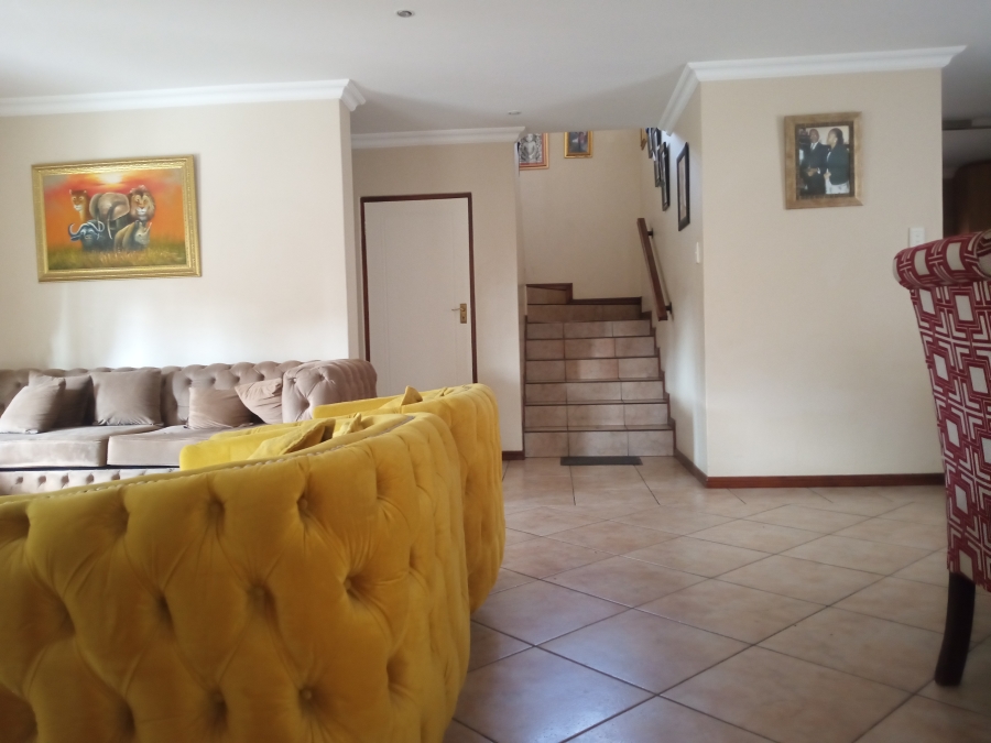 To Let 3 Bedroom Property for Rent in Bardene Gauteng