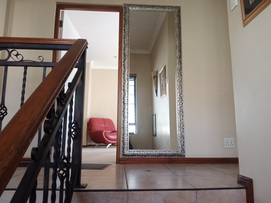 To Let 3 Bedroom Property for Rent in Bardene Gauteng