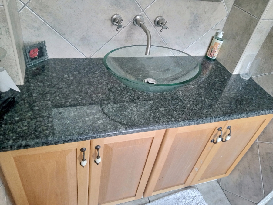 To Let 3 Bedroom Property for Rent in Bardene Gauteng