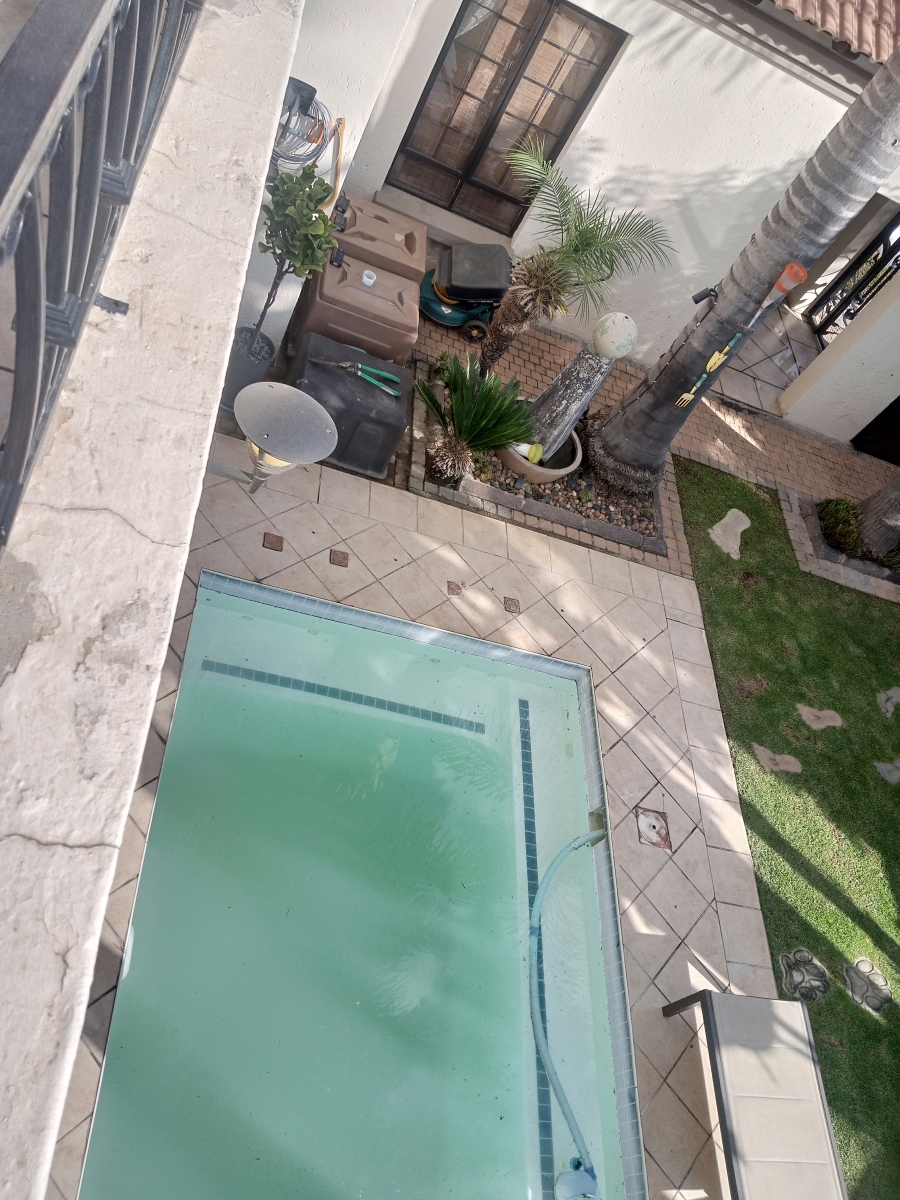 To Let 3 Bedroom Property for Rent in Bardene Gauteng